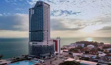 هتل هامپتون د بای بیچ پنانگ