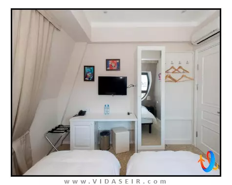 پیازا فور کالرز باتومی