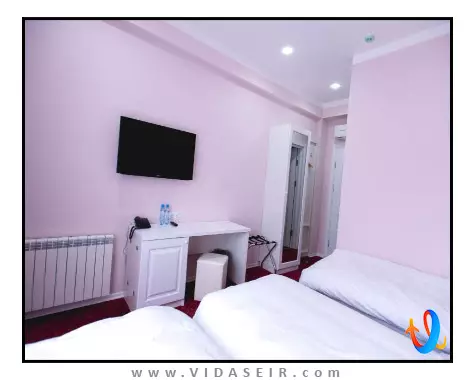 پیازا فور کالرز باتومی