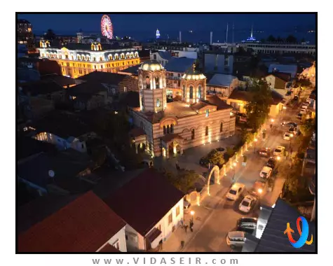 پیازا فور کالرز باتومی