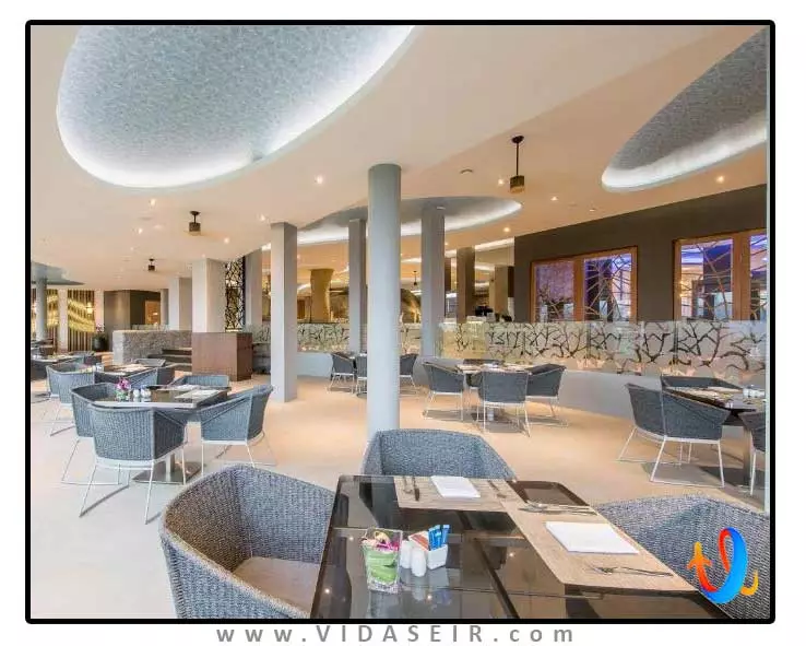 کرست ریزورت پول ویلاز پوکت