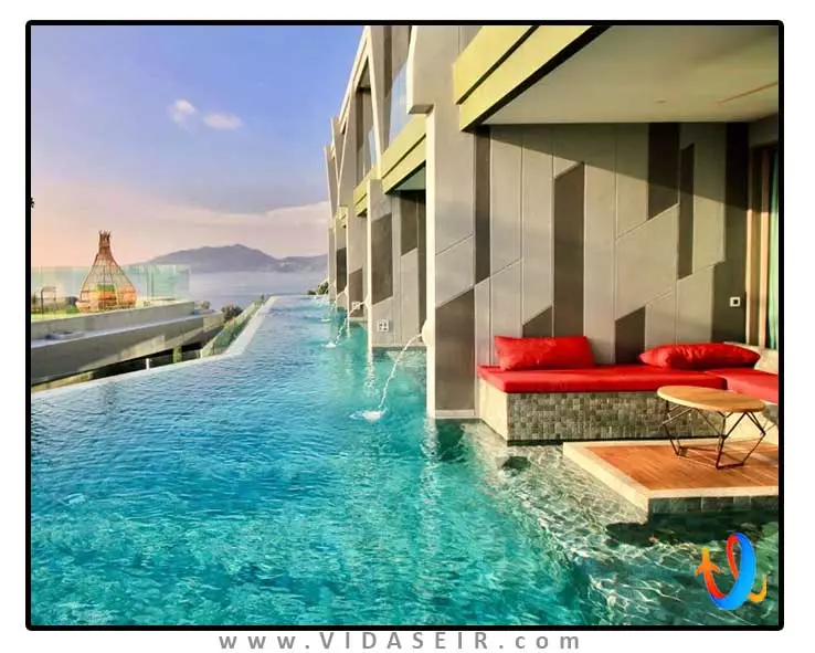 کرست ریزورت پول ویلاز پوکت