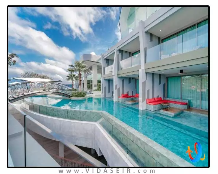 کرست ریزورت پول ویلاز پوکت