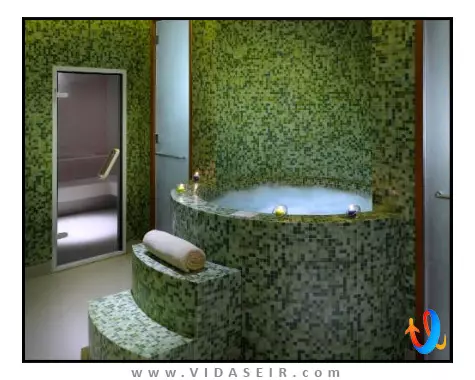 کرون پلازا جمیرا دبی