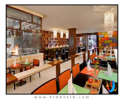 کرون پلازا جمیرا دبی