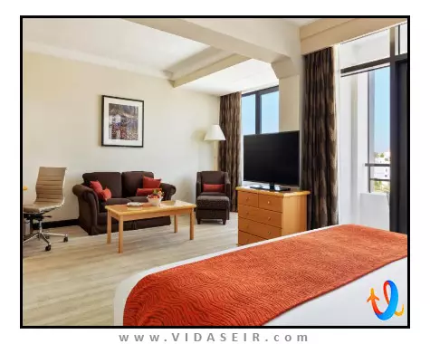 کرون پلازا مسقط