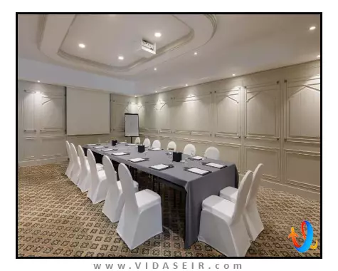 کرون پلازا مسقط