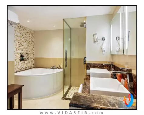 کرون پلازا مسقط