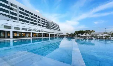 هتل کرون پلازا مسقط