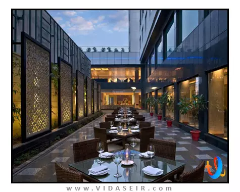 کریستال ساروار پریمیر آگرا