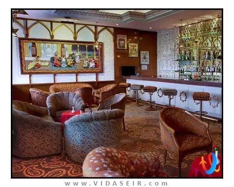 کلارکز شیراز آگرا