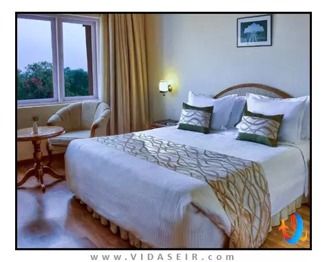 کلارکز شیراز آگرا