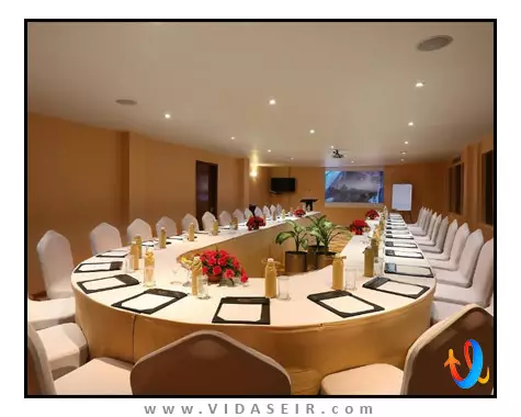 کلارکز شیراز آگرا