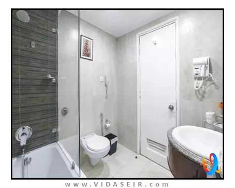 کلارکز شیراز آگرا