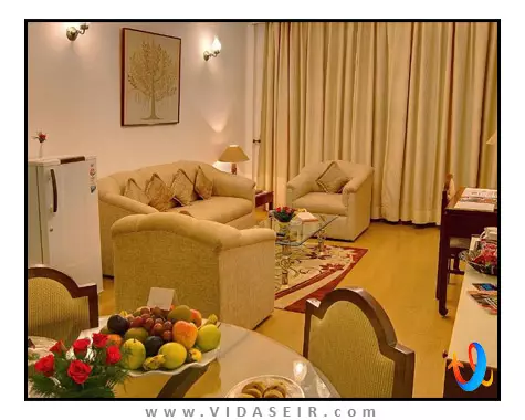 کلارکز شیراز آگرا