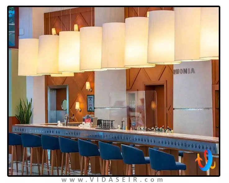 کورنلیا دلوکس آنتالیا