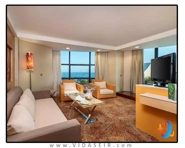 کورنلیا دلوکس آنتالیا