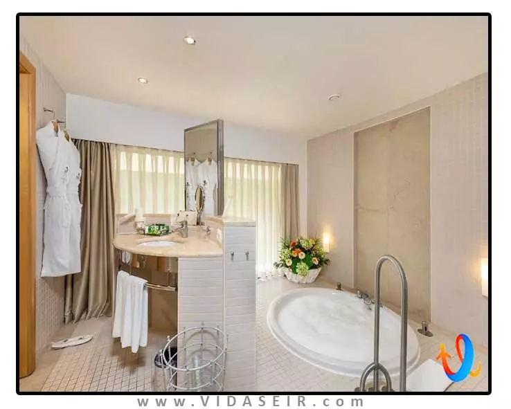 کورنلیا دلوکس آنتالیا