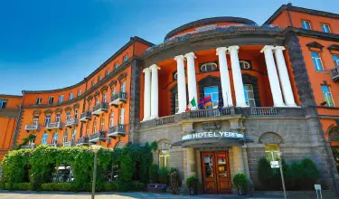 هتل گرند ایروان