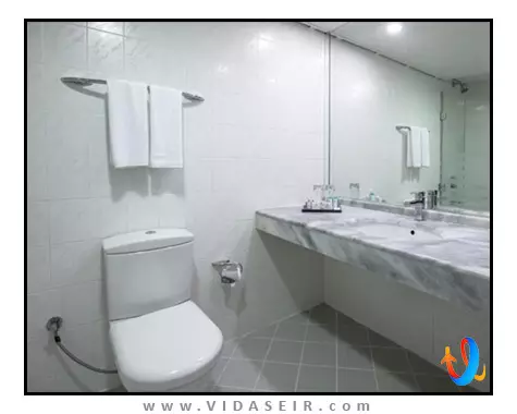 گرند بلو اسکای اینترنشنال کوش آداسی