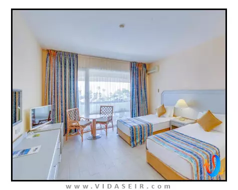 گرند بلو اسکای اینترنشنال کوش آداسی