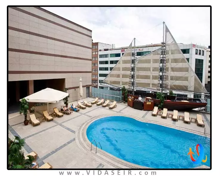 گرند جواهر کانونشن سنتر استانبول