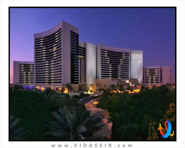 گرند حیات دبی