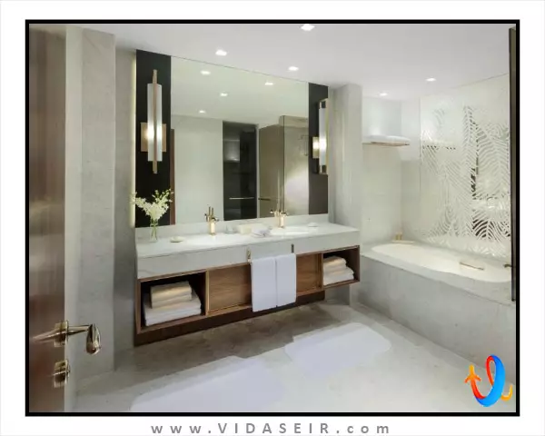 گرند حیات دبی