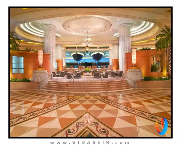 گرند حیات دبی