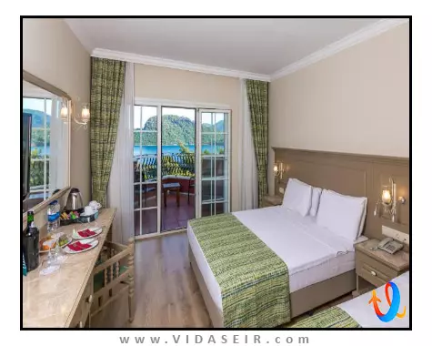 گرند یازیچی کلاب مارماریس پالاس