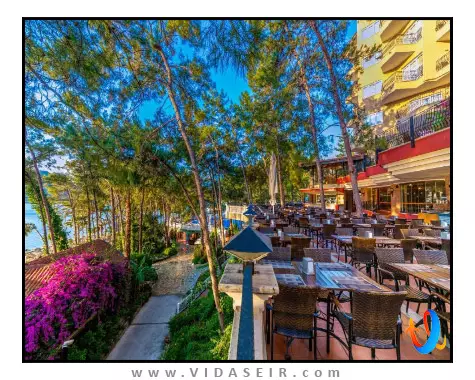 گرند یازیچی کلاب مارماریس پالاس