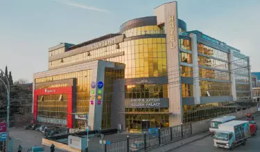 هتل گلدن پالاس تفلیس