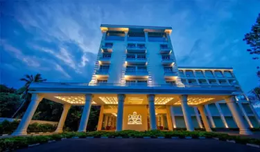 هتل گلدن کراون کندی